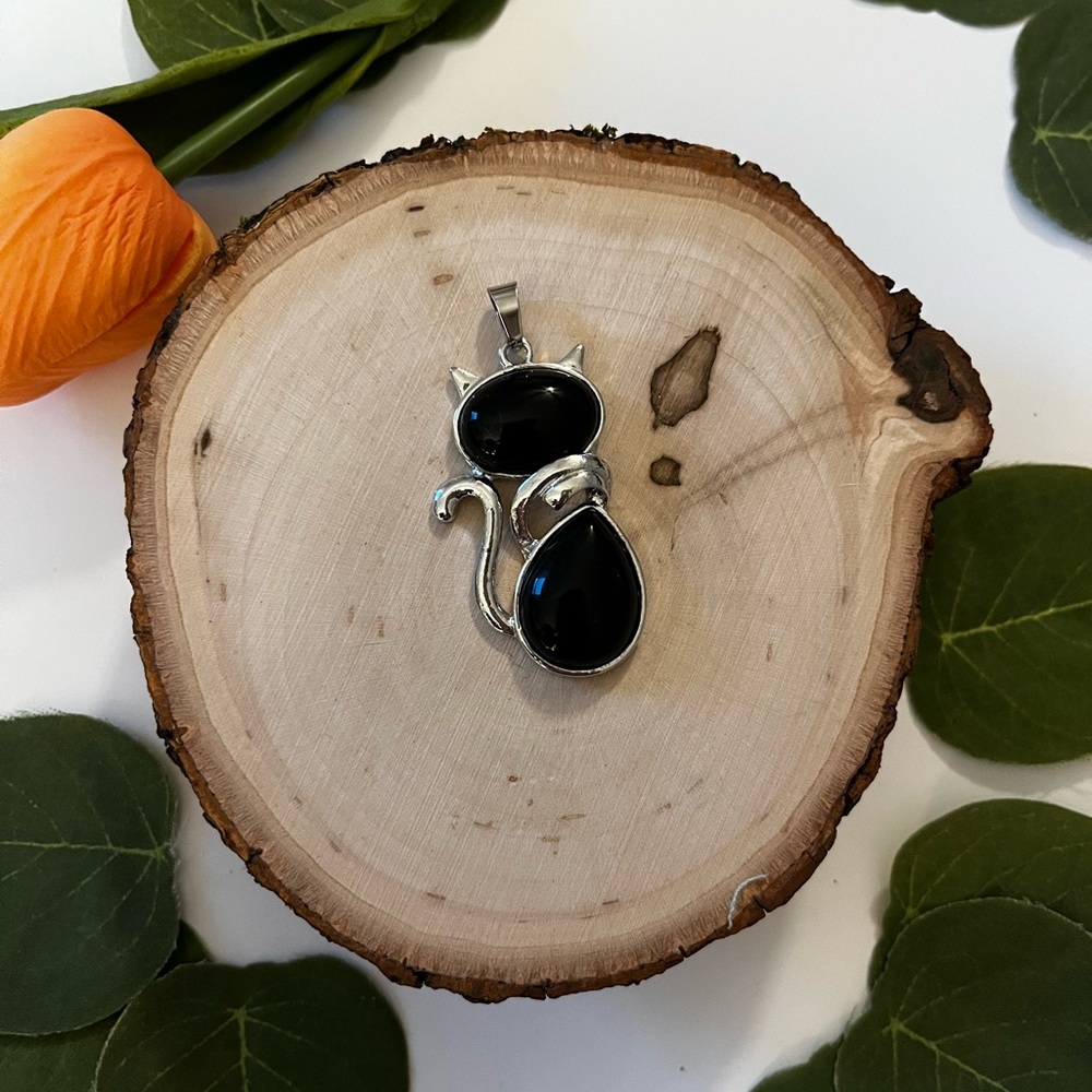 Black obsidian cat pendant
